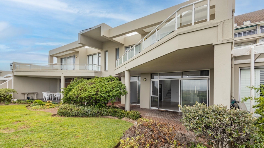 To Let 3 Bedroom Property for Rent in Table View Western Cape